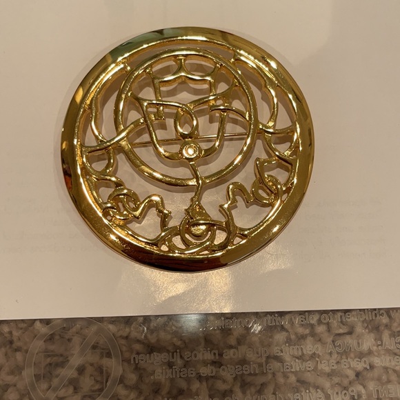 Gold Brooch - Picture 2 of 3